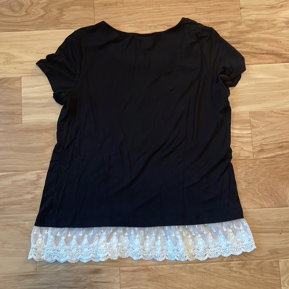 AB Studio Dressy Shirt. Black with White lace trim on bottom. Large - Picture 4 of 6